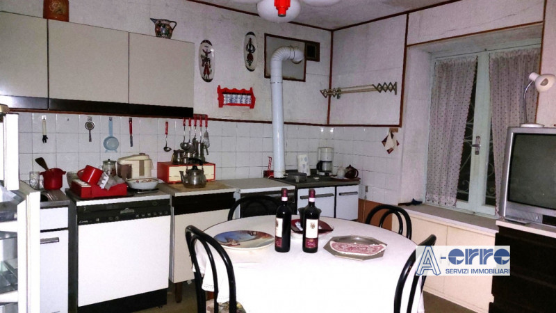 Immagine 2 di Appartamento in vendita  in via Cesare Battisti a Castello Tesino