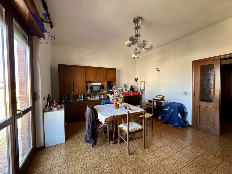 Immagine 6 di Casa bifamiliare in vendita  a Colli Al Metauro
