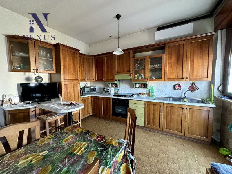 Immagine 8 di Casa bifamiliare in vendita  a Colli Al Metauro