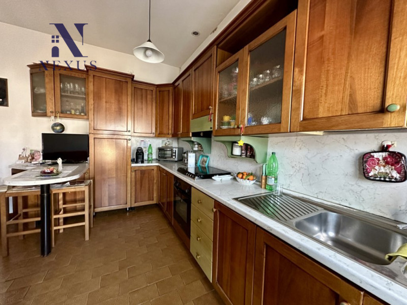 Immagine 9 di Casa bifamiliare in vendita  a Colli Al Metauro