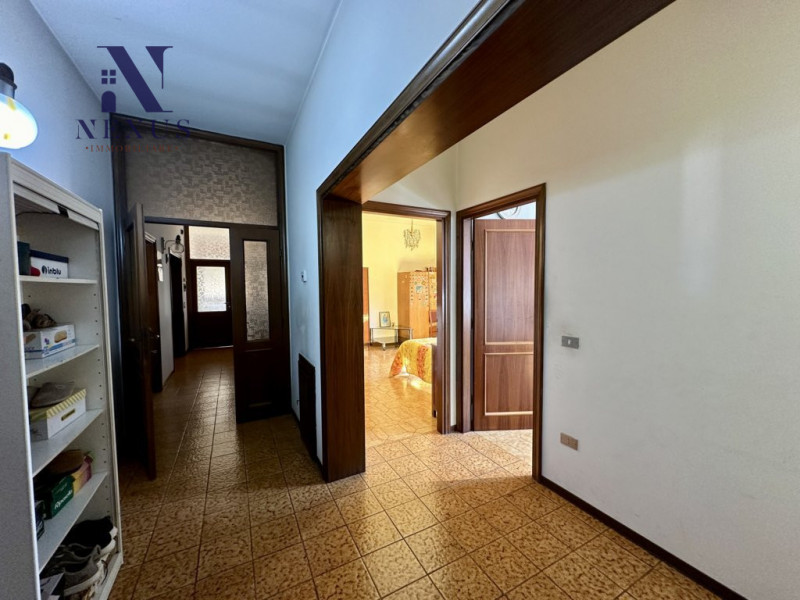 Immagine 14 di Casa bifamiliare in vendita  a Colli Al Metauro