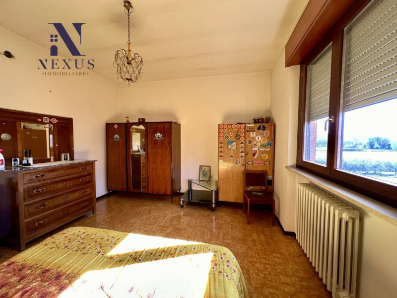 Immagine 19 di Casa bifamiliare in vendita  a Colli Al Metauro