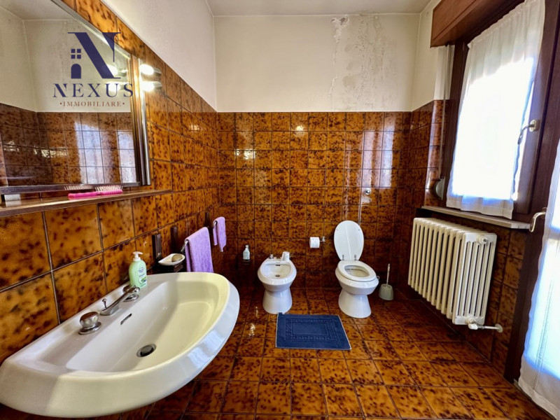 Immagine 28 di Casa bifamiliare in vendita  a Colli Al Metauro