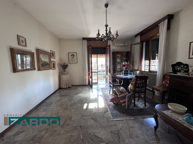 Immagine 3 di Casa bifamiliare in vendita  in via leonardo da vinci a Castelfranco Veneto