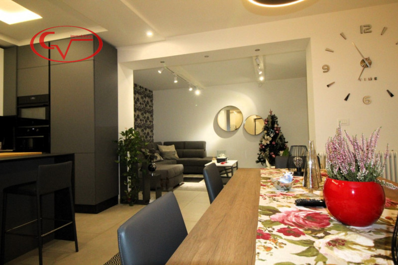 Immagine 11 di Appartamento in vendita  in San Giustino a Loro Ciuffenna