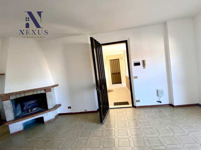 Immagine 2 di Appartamento in vendita  a Mondolfo