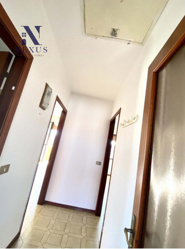 Immagine 10 di Appartamento in vendita  a Mondolfo