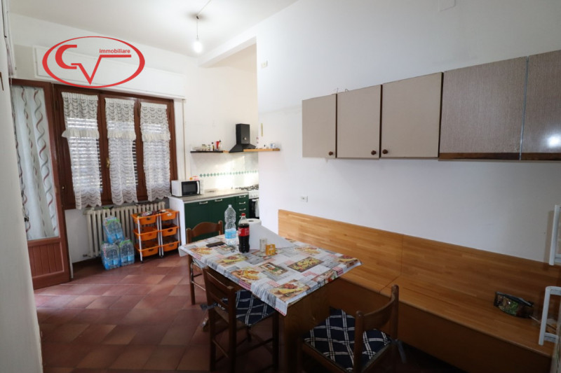 Immagine 6 di Casa bifamiliare in vendita  in via Marconi a Montevarchi