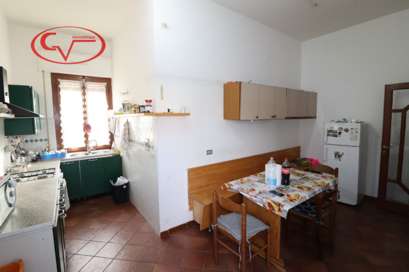 Immagine 7 di Casa bifamiliare in vendita  in via Marconi a Montevarchi