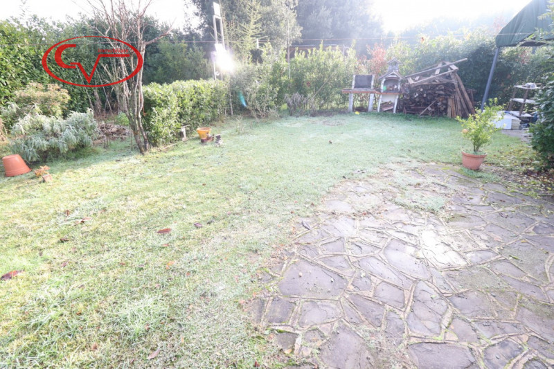 Immagine 12 di Casa bifamiliare in vendita  in via Marconi a Montevarchi