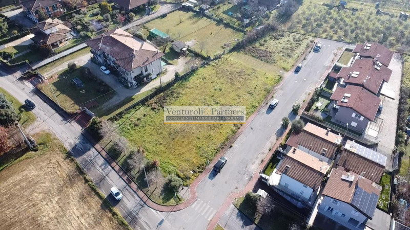 Immagine 1 di Terreno in vendita  a Calvagese Della Riviera