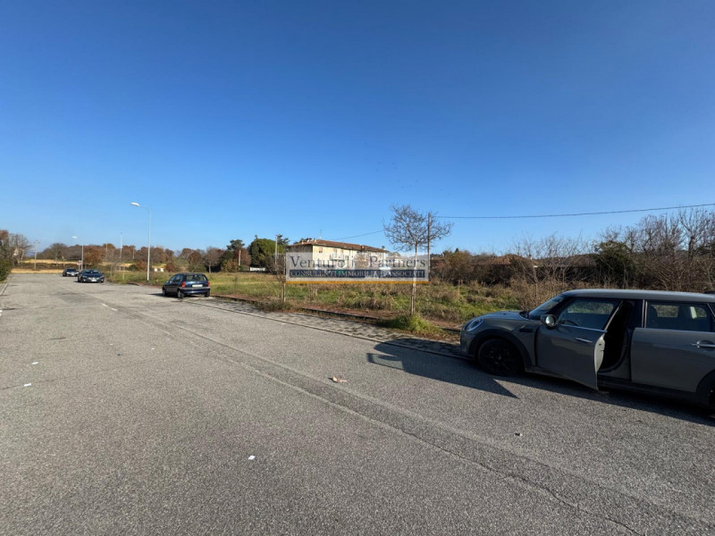 Immagine 3 di Terreno in vendita  a Calvagese Della Riviera