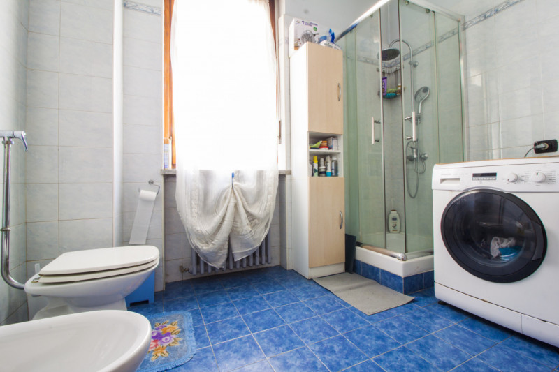 Immagine 11 di Appartamento in vendita  in Corso Maroncelli 40 a Torino