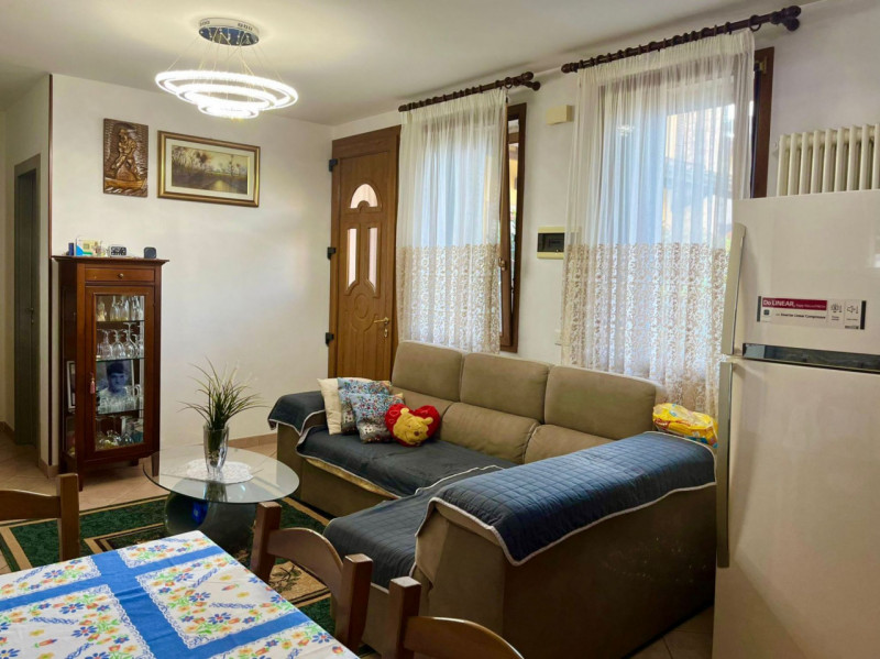 Immagine 3 di Appartamento in vendita  in Via Camisana, 225 a Torri Di Quartesolo