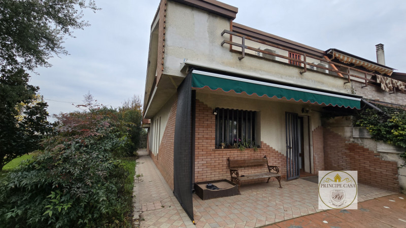 Immagine 20 di Casa bifamiliare in vendita  in via Roma a Sant'elena