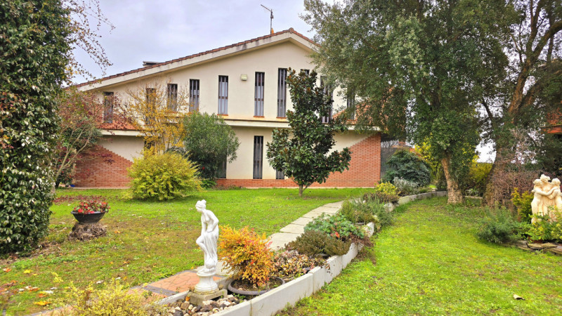 Immagine 29 di Casa bifamiliare in vendita  in via Roma a Sant'elena