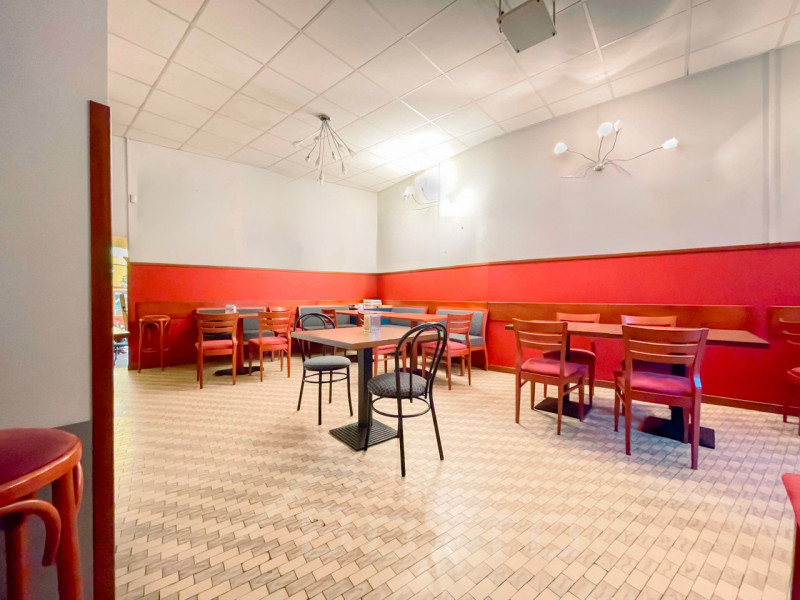 Immagine 1 di Laboratorio in vendita  in Piazza Beltrami, 6 a Omegna