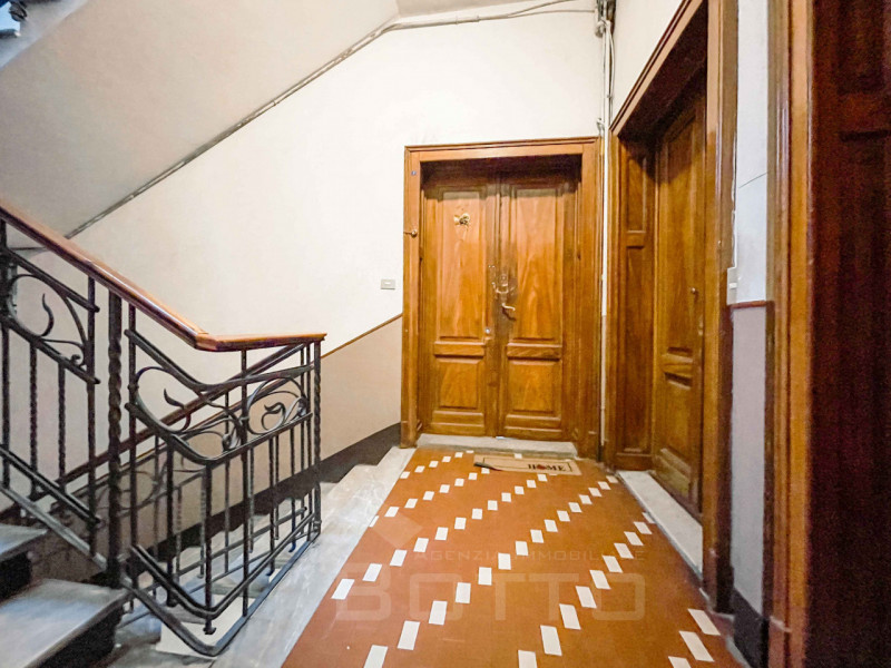 Immagine 15 di Laboratorio in vendita  in Piazza Beltrami, 6 a Omegna