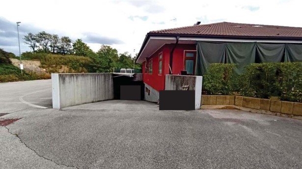 Immagine 4 di Attività commerciale in vendita  in Via Feltrina, 4 a Pederobba