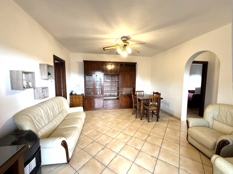 Immagine 3 di Appartamento in vendita  in Via Peppino Mereu a Posada