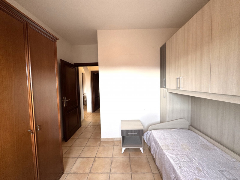 Immagine 13 di Appartamento in vendita  in Via Peppino Mereu a Posada