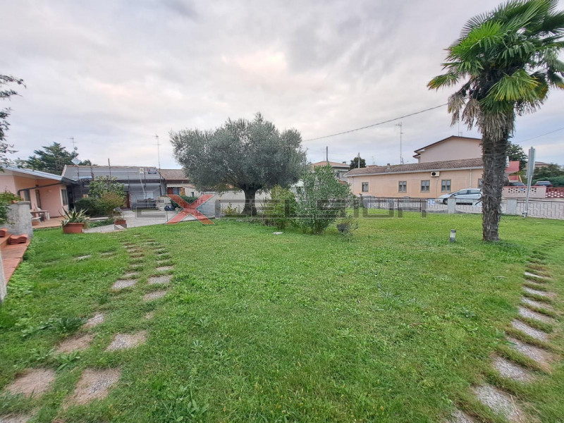 Immagine 7 di Casa indipendente in vendita  in Corso Risorgimento n. 160 Porto Viro a Porto Viro