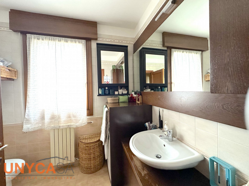 Immagine 6 di Appartamento in vendita  a Selvazzano Dentro