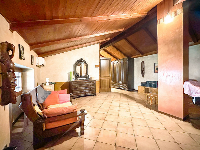 Immagine 12 di Villa in vendita  in Via Partigiani, 26 a Grignasco