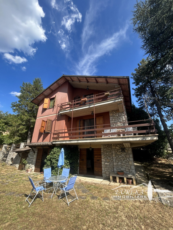 Immagine 1 di Villa in vendita  in san venanzo a San Venanzo