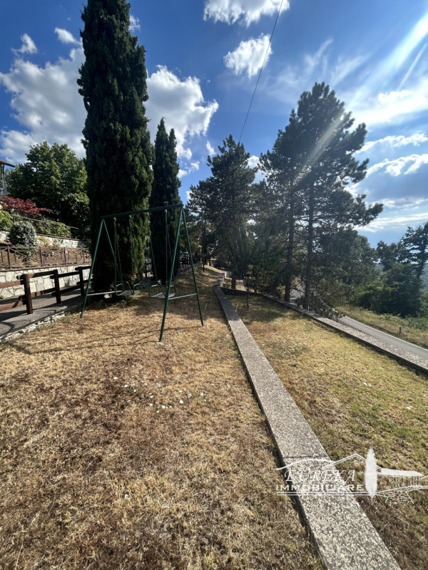 Immagine 5 di Villa in vendita  in san venanzo a San Venanzo