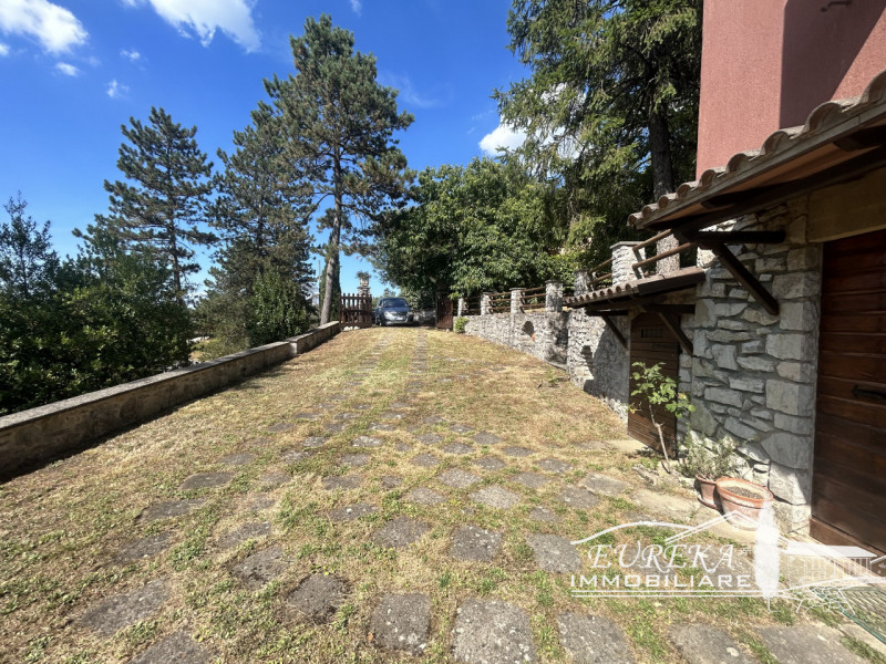Immagine 18 di Villa in vendita  in san venanzo a San Venanzo