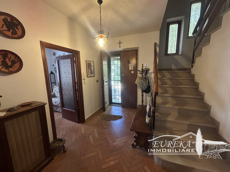 Immagine 26 di Villa in vendita  in san venanzo a San Venanzo