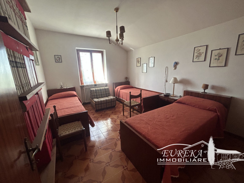 Immagine 35 di Villa in vendita  in san venanzo a San Venanzo