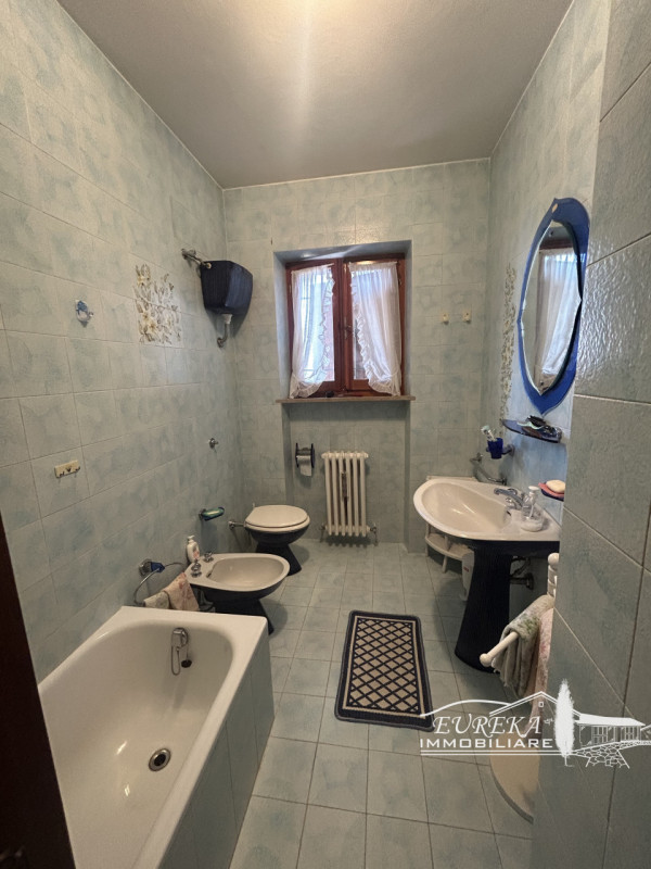 Immagine 37 di Villa in vendita  in san venanzo a San Venanzo