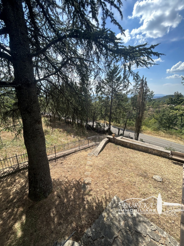 Immagine 43 di Villa in vendita  in san venanzo a San Venanzo
