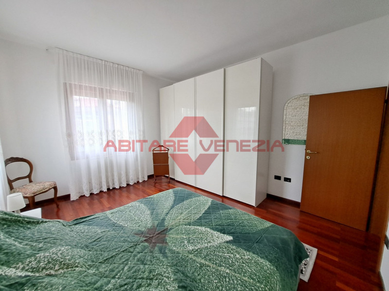 Immagine 18 di Appartamento in vendita  in Riviera San Nicolò 20 a Venezia