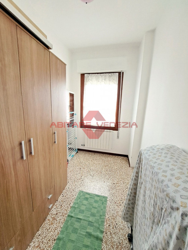 Immagine 25 di Appartamento in vendita  in Riviera San Nicolò 20 a Venezia