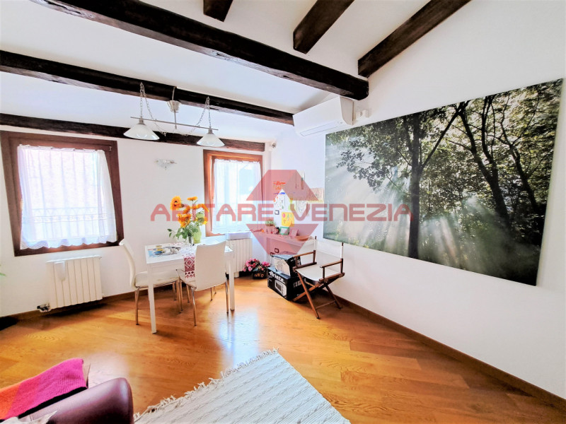 Immagine 1 di Appartamento in vendita  in castello 4196 a Venezia