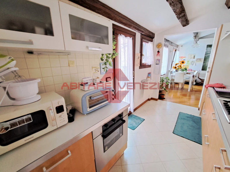 Immagine 7 di Appartamento in vendita  in castello 4196 a Venezia