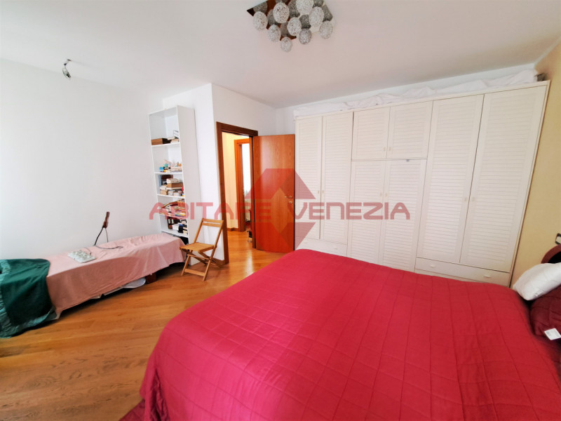 Immagine 22 di Appartamento in vendita  in castello 4196 a Venezia