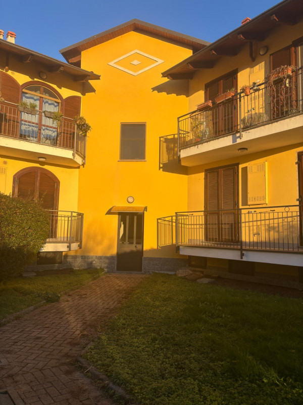 Immagine 1 di Appartamento in vendita  in via giovanni  faldella 68 a Crescentino