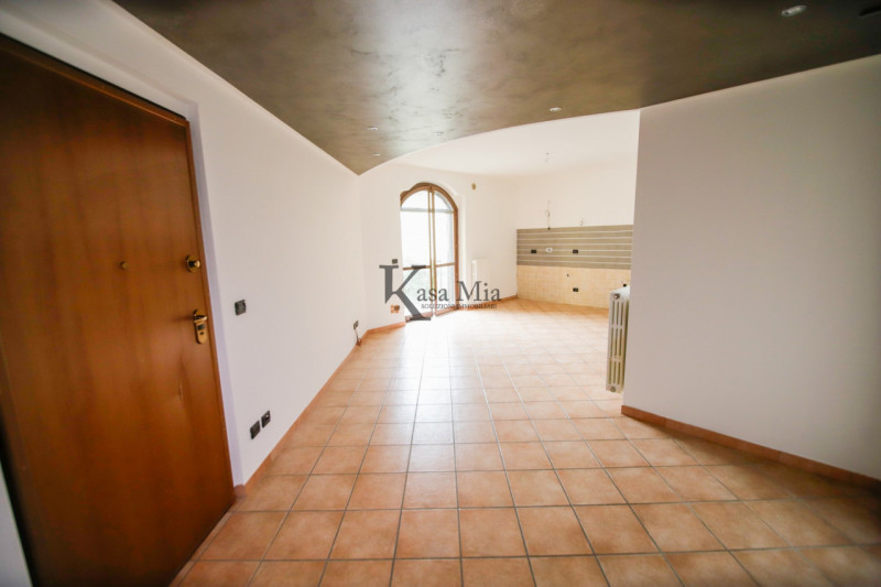 Immagine 3 di Appartamento in vendita  in via giovanni  faldella 68 a Crescentino