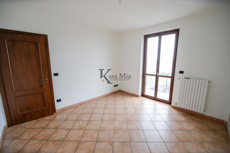 Immagine 11 di Appartamento in vendita  in via giovanni  faldella 68 a Crescentino