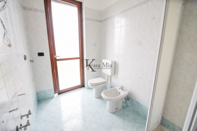 Immagine 16 di Appartamento in vendita  in via giovanni  faldella 68 a Crescentino