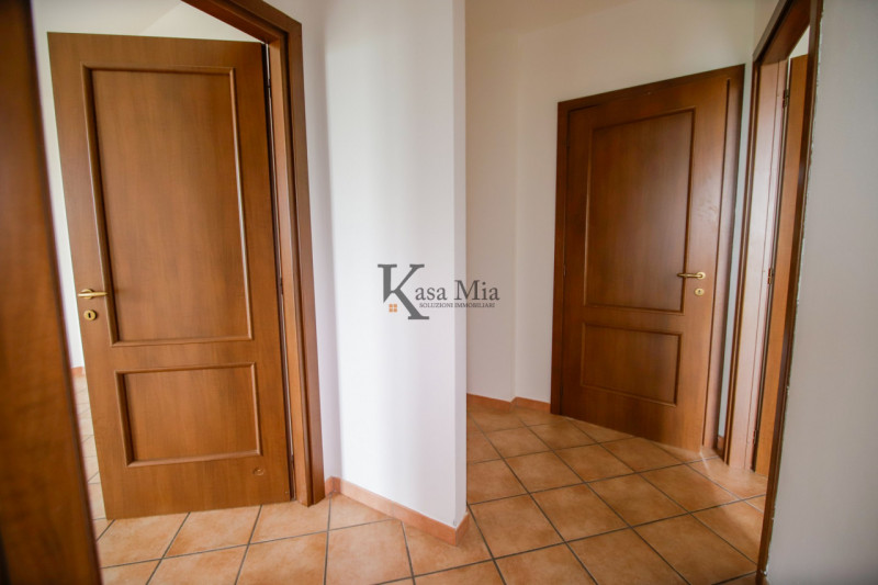 Immagine 19 di Appartamento in vendita  in via giovanni  faldella 68 a Crescentino