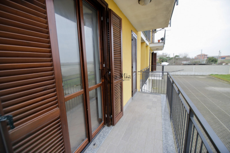 Immagine 21 di Appartamento in vendita  in via giovanni  faldella 68 a Crescentino