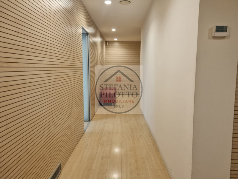 Immagine 4 di Ufficio in vendita  in Via Tommaseo a Padova