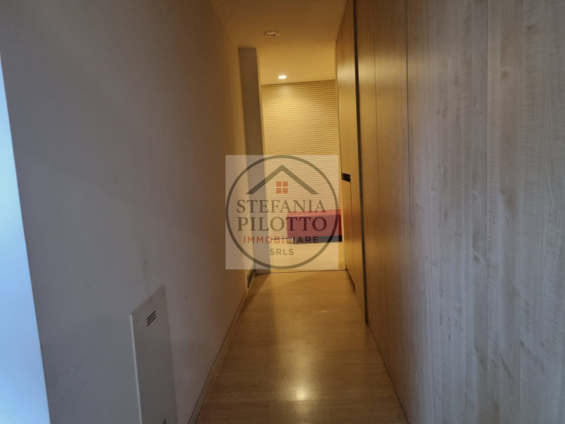 Immagine 10 di Ufficio in vendita  in Via Tommaseo a Padova