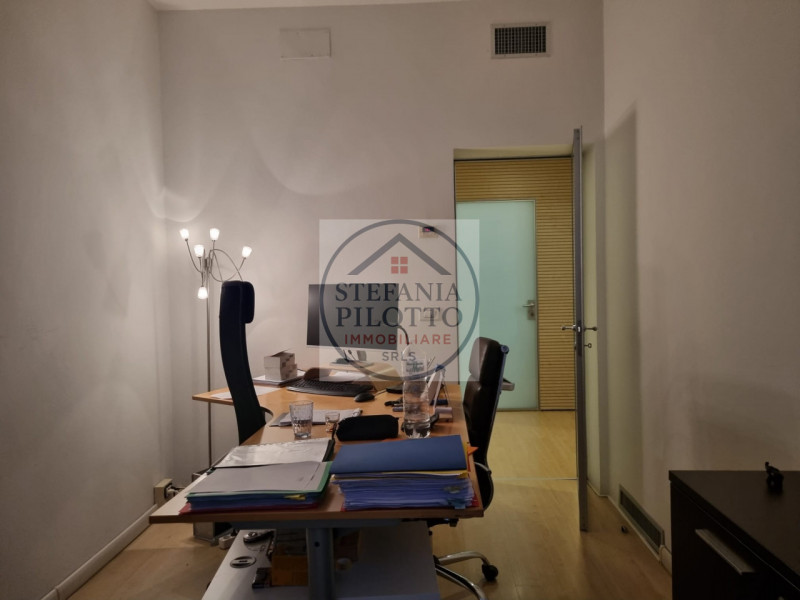 Immagine 12 di Ufficio in vendita  in Via Tommaseo a Padova