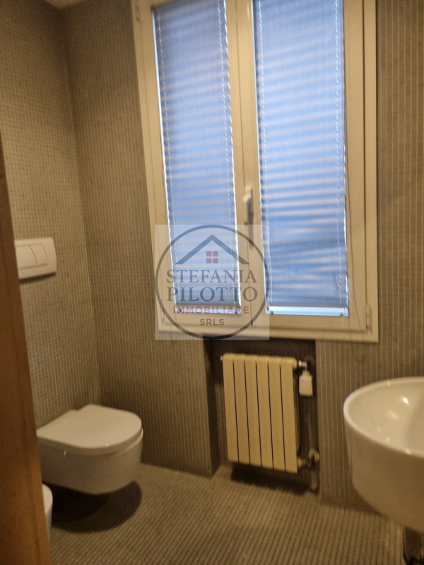 Immagine 15 di Ufficio in vendita  in Via Tommaseo a Padova